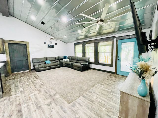 940 County Road 1858, Yantis, TX 75497