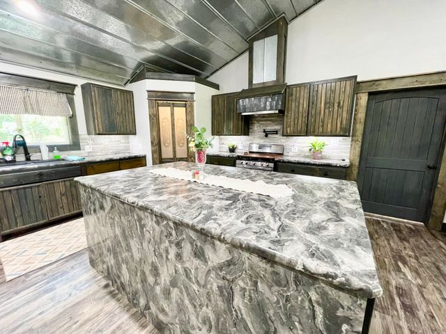 940 County Road 1858, Yantis, TX 75497