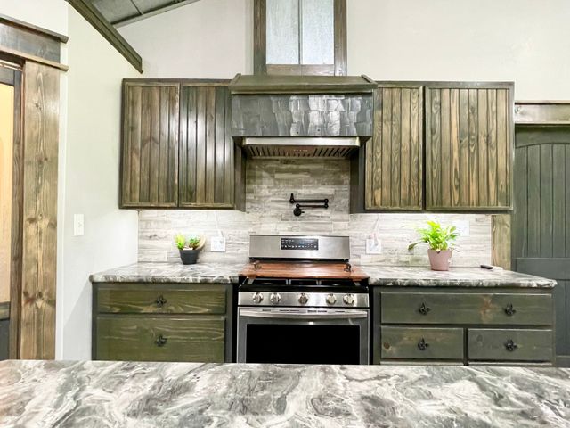 940 County Road 1858, Yantis, TX 75497