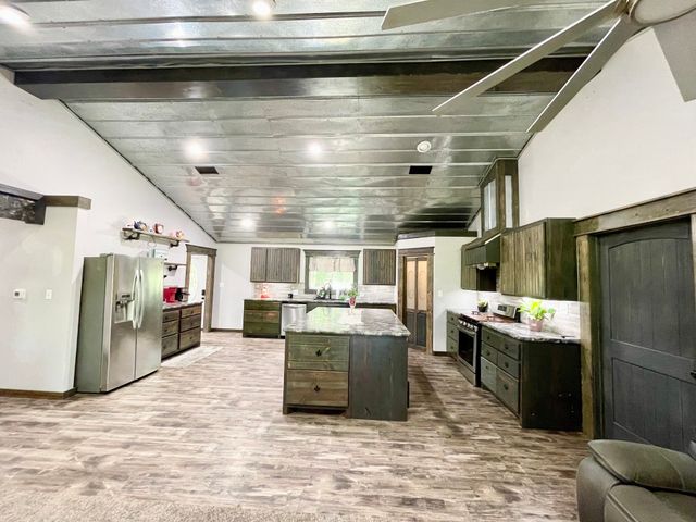 940 County Road 1858, Yantis, TX 75497