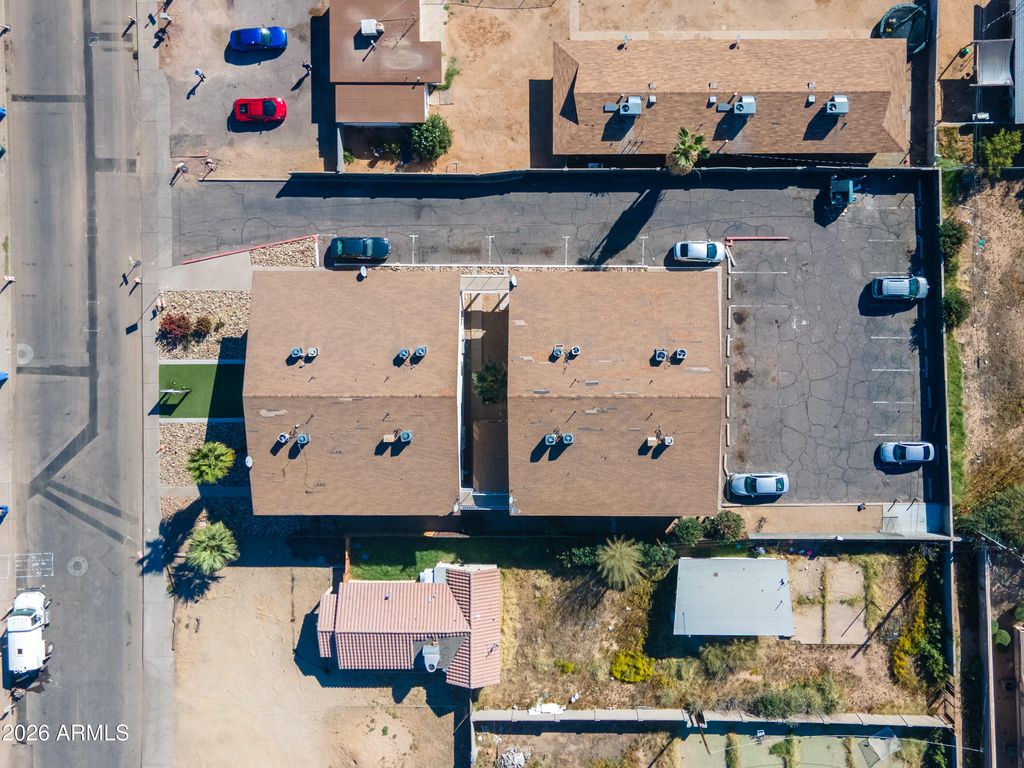 Image 7 of property listing at 1709 W MOUNTAIN VIEW Road, Phoenix, AZ 85021