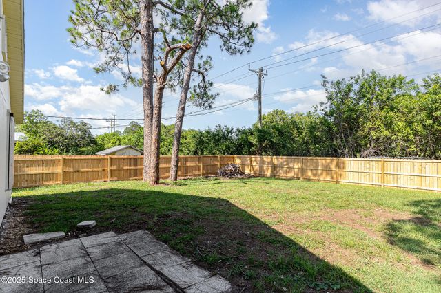 370 Ixora Avenue NW, Palm Bay, FL 32907