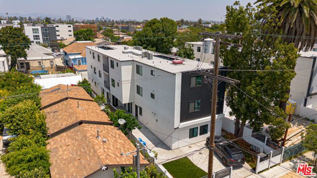 1597 W 37th Street, Los Angeles, CA 90018