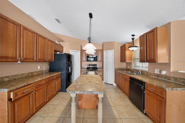1081 JOHNSTON ROAD SE, Palm Bay, FL 32909
