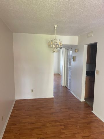 2901 NW 47th Terrace 348b, Lauderdale Lakes, FL 33313