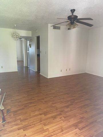 2901 NW 47th Terrace 348b, Lauderdale Lakes, FL 33313