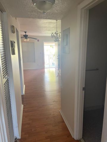 2901 NW 47th Terrace 348b, Lauderdale Lakes, FL 33313