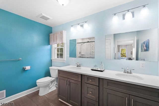 6 Selmar Ter, East Hanover Twp., NJ 07936