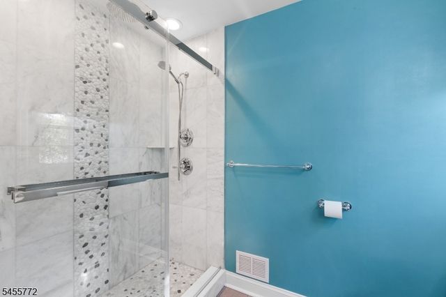 6 Selmar Ter, East Hanover Twp., NJ 07936