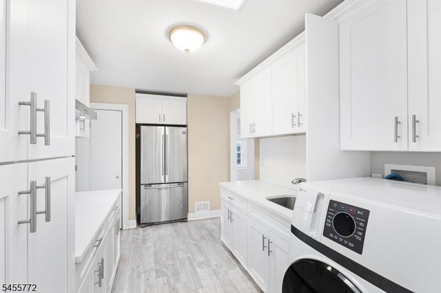 6 Selmar Ter, East Hanover Twp., NJ 07936