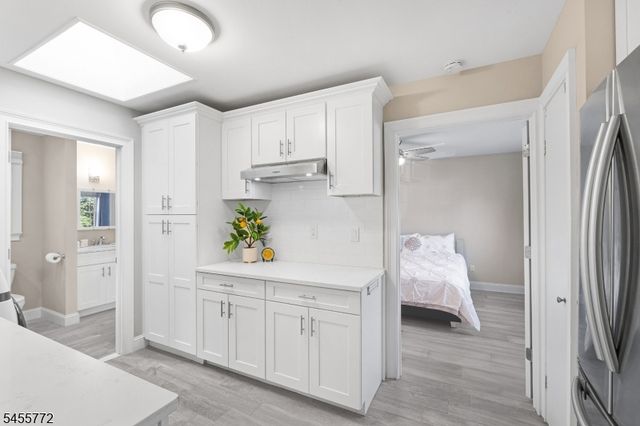 6 Selmar Ter, East Hanover Twp., NJ 07936