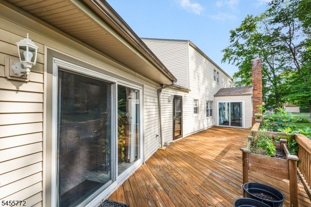 6 Selmar Ter, East Hanover Twp., NJ 07936