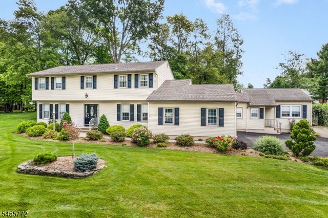 6 Selmar Ter, East Hanover Twp., NJ 07936