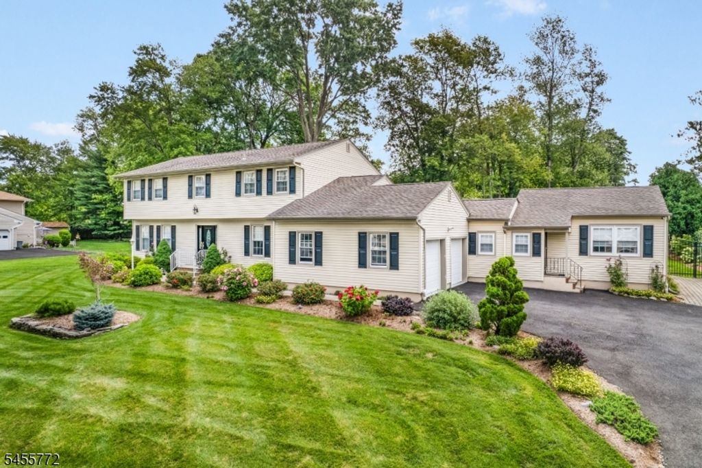 6 Selmar Ter, East Hanover Twp., NJ 07936