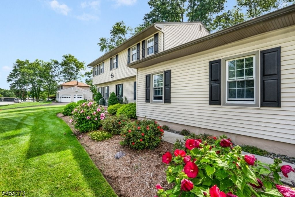6 Selmar Ter, East Hanover Twp., NJ 07936 — photo 3