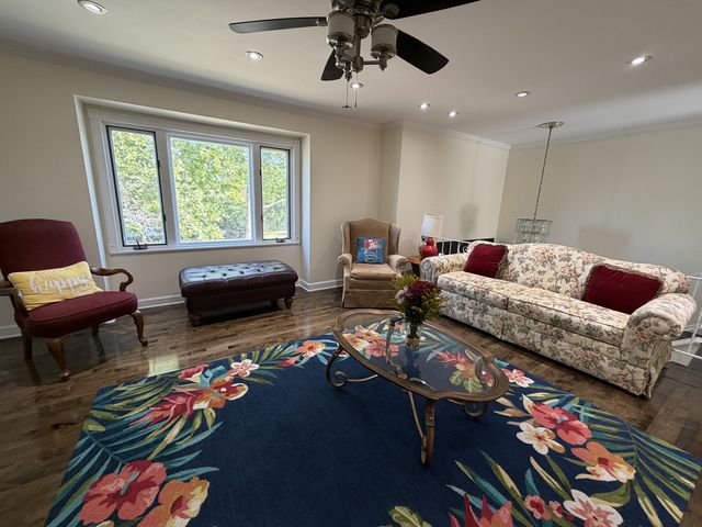 115 W King George Court, Palatine, IL 60067