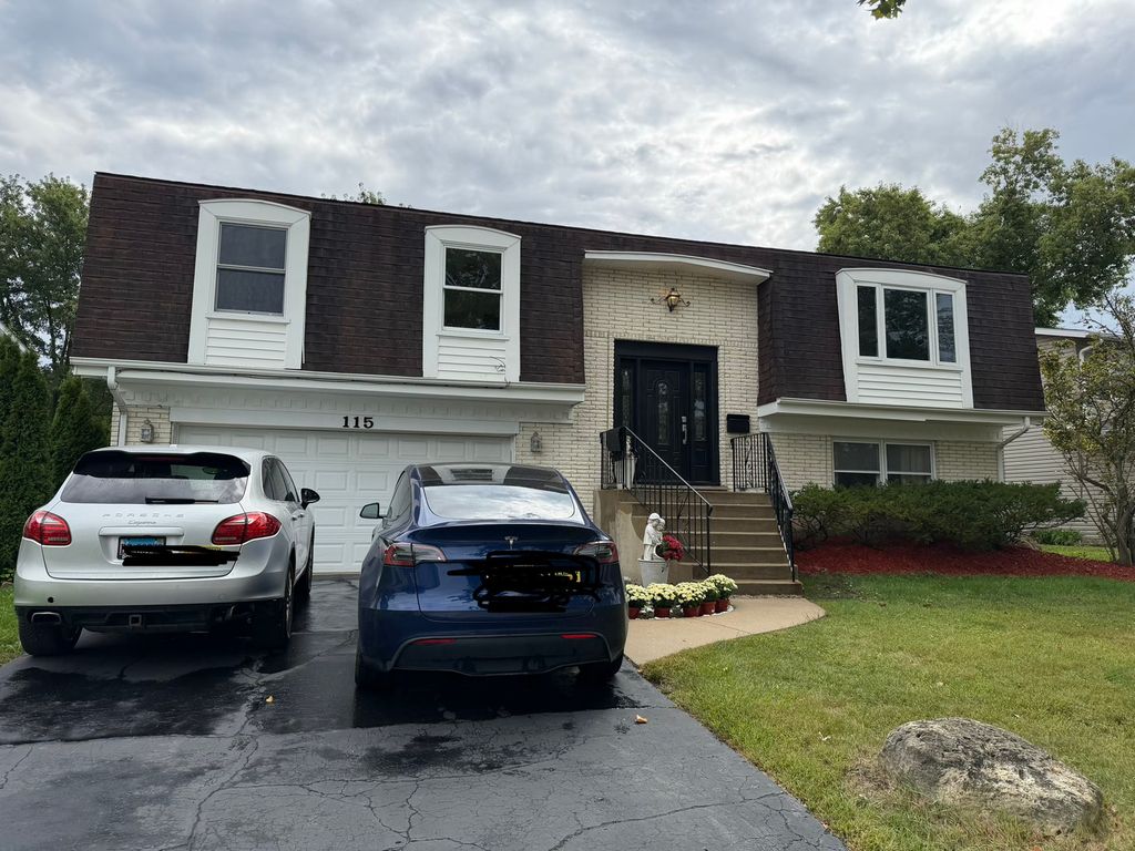 115 W King George Court, Palatine, IL 60067