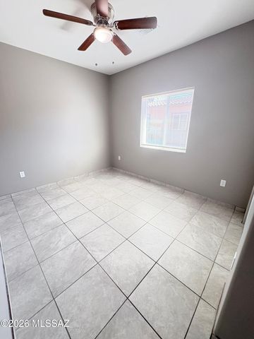 4013 E 22nd St Unit 2, Tucson, AZ 85711