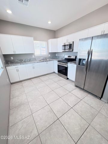 4013 E 22nd St Unit 2, Tucson, AZ 85711