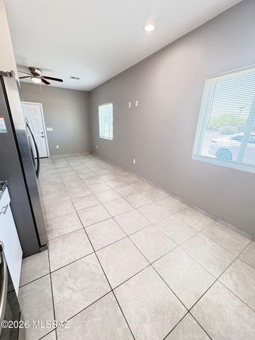 4013 E 22nd St Unit 2, Tucson, AZ 85711