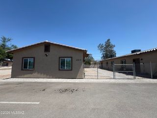 4013 E 22nd St Unit 2, Tucson, AZ 85711