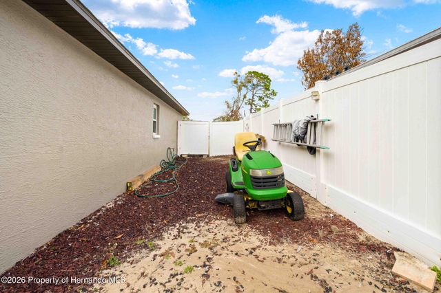 11244 Redgate Street, Spring Hill, FL 34609