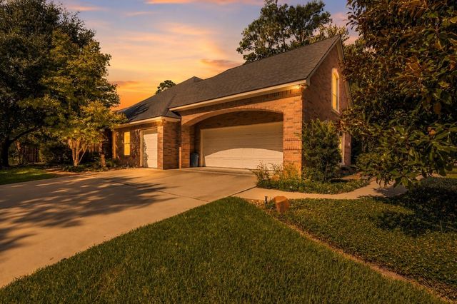 110 April Waters Drive W, Conroe, TX 77356