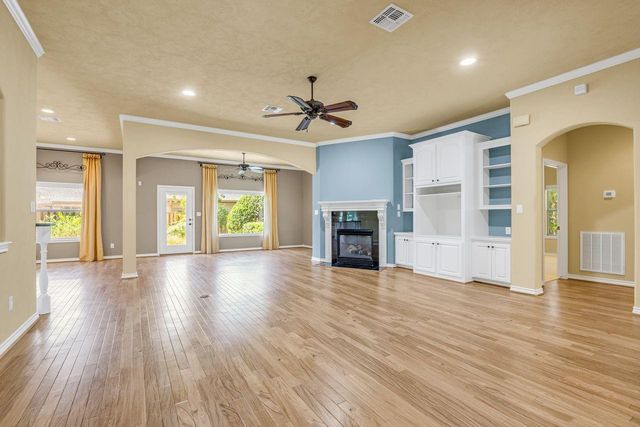 110 April Waters Drive W, Conroe, TX 77356