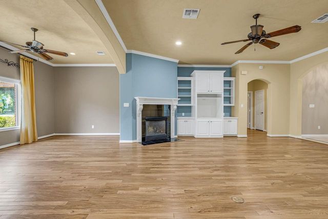 110 April Waters Drive W, Conroe, TX 77356