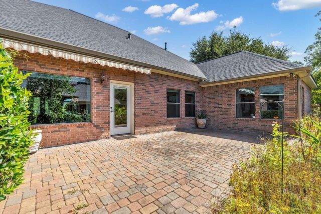 110 April Waters Drive W, Conroe, TX 77356