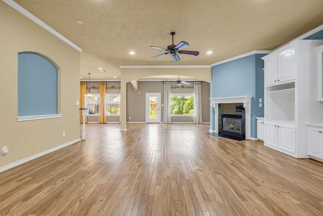 110 April Waters Drive W, Conroe, TX 77356