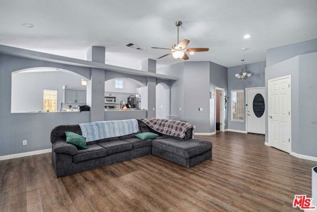 9516 Mendiburu Road, California City, CA 93505