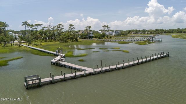 1315 Barnacle Lane, Morehead City, NC 28557