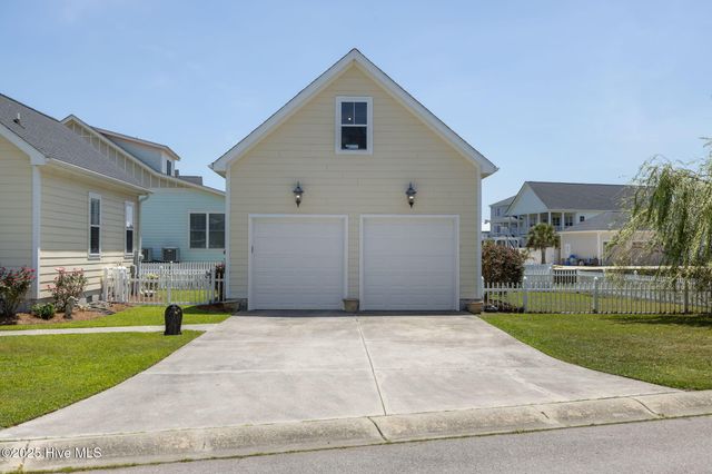 1315 Barnacle Lane, Morehead City, NC 28557