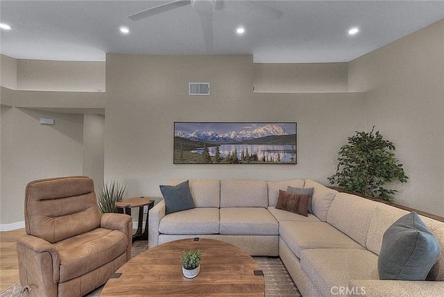 436 Roosevelt, Corona, CA 92879