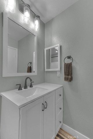 436 Roosevelt, Corona, CA 92879