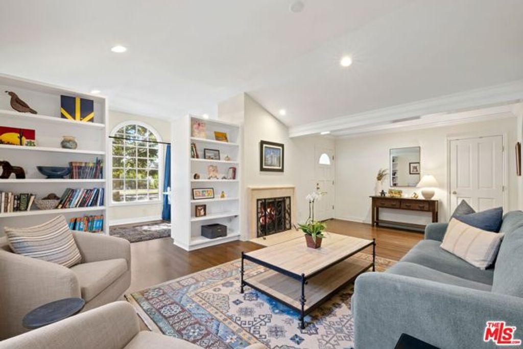 2724 Westwood Boulevard, Los Angeles, CA 90064