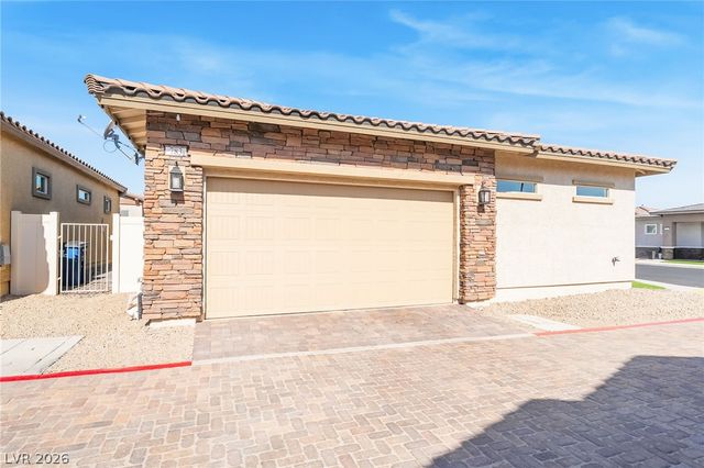 783 Charming Holly Street, Henderson, NV 89011