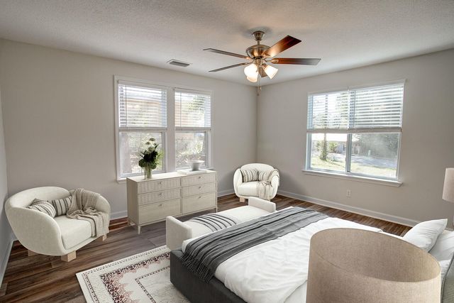 326 Washington Avenue, Valparaiso, FL 32580