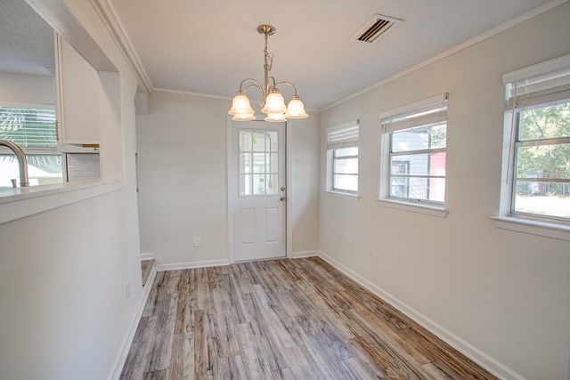 326 Washington Avenue, Valparaiso, FL 32580