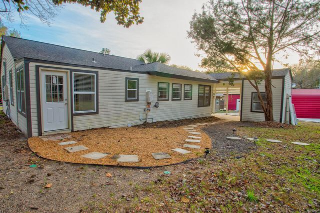 326 Washington Avenue, Valparaiso, FL 32580