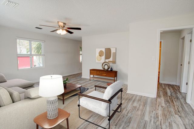 326 Washington Avenue, Valparaiso, FL 32580