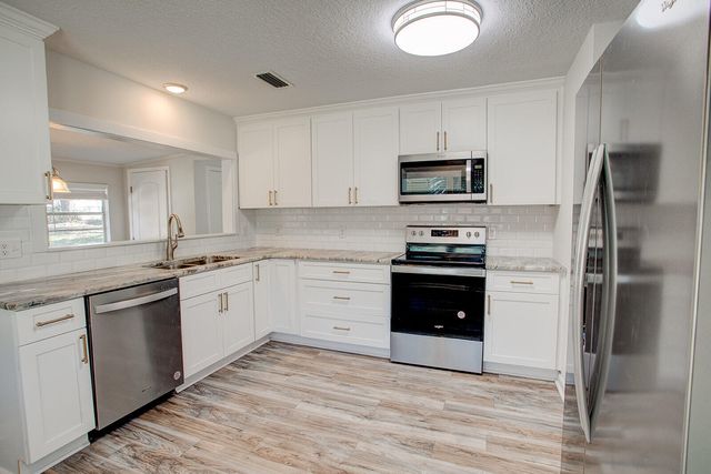 326 Washington Avenue, Valparaiso, FL 32580