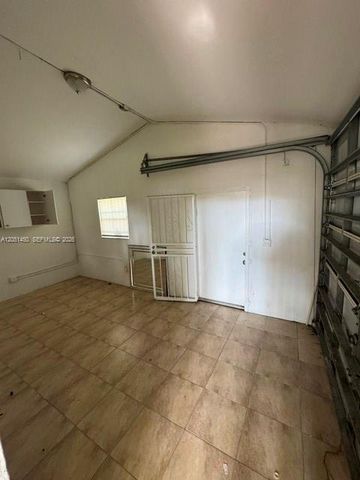 2628 Fletcher Ct, Hollywood, FL 33020