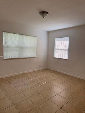 2628 Fletcher Ct, Hollywood, FL 33020