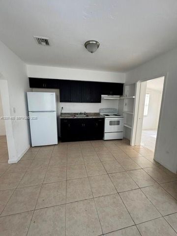 2628 Fletcher Ct, Hollywood, FL 33020