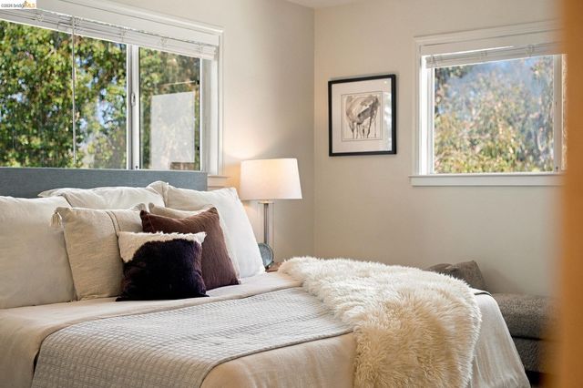 866 Alma Place, Oakland, CA 94610