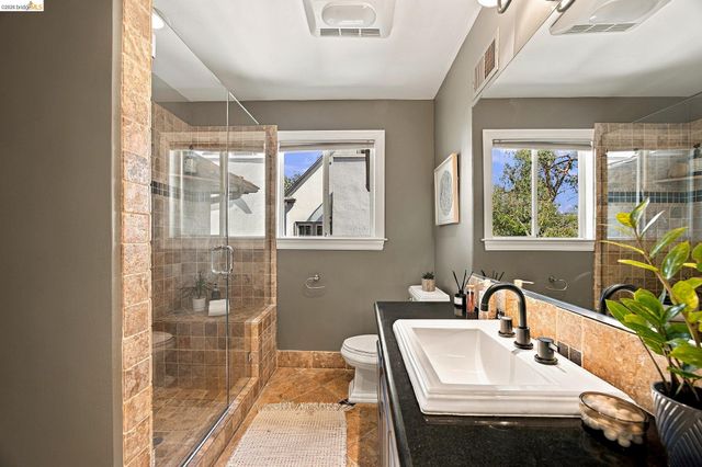 866 Alma Place, Oakland, CA 94610
