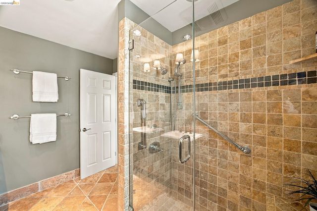 866 Alma Place, Oakland, CA 94610