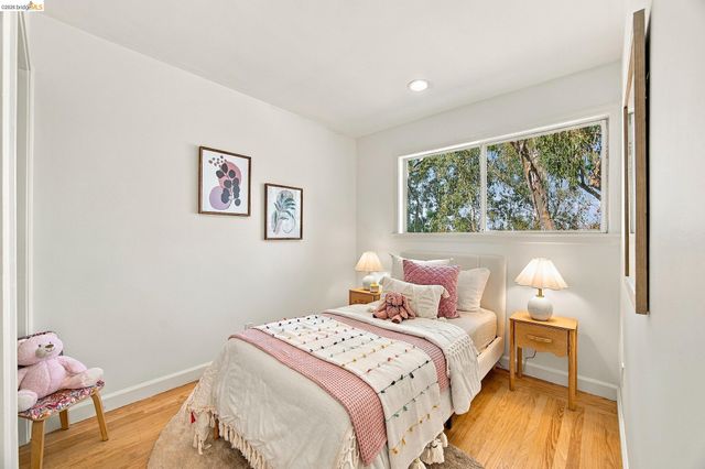 866 Alma Place, Oakland, CA 94610